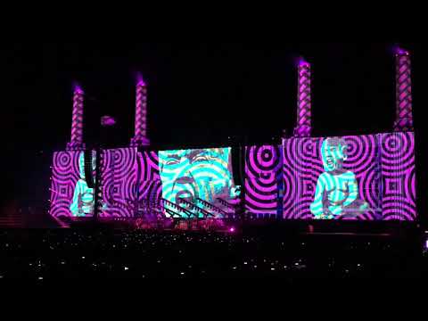 Roger Waters - Pigs - Live in Roma Circo Massimo 14 Luglio 2018