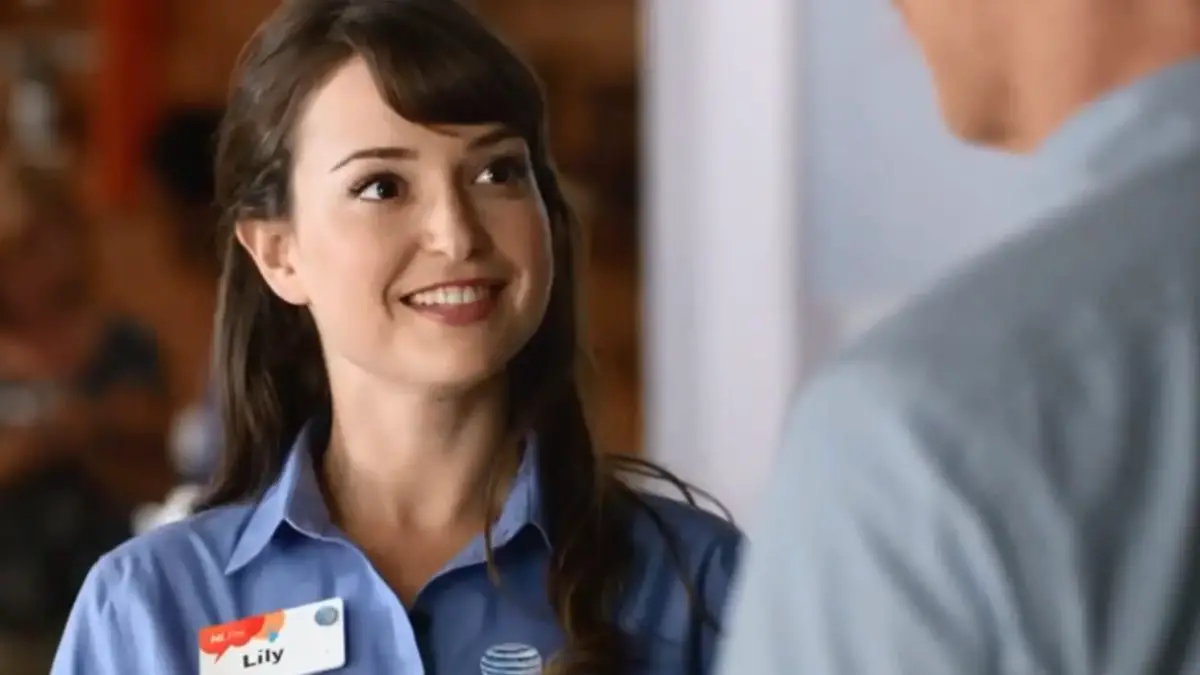 Milana Vayntrub is Lily, the girl in the AT&T commercial Auralcrave