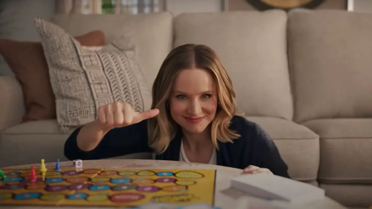 Kristen Bell is the actress in the LaZBoy commercial Auralcrave