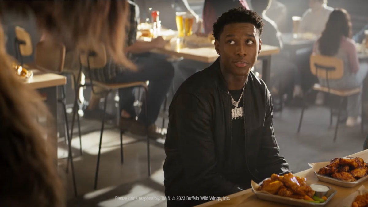 Sauce Gardner in the 2023 Buffalo Wild Wings commercial - Auralcrave